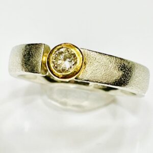 K18/Pt850 ダイヤ0.19ct付リング